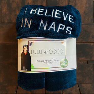 Lulu & Coco Hooded Throw